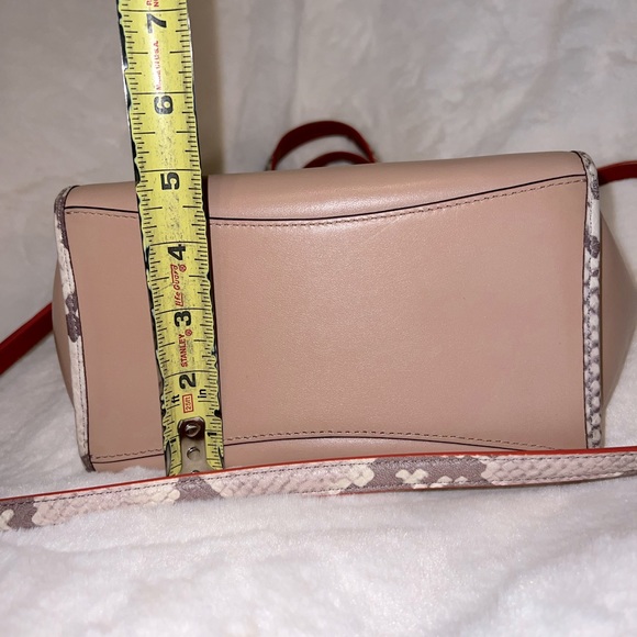 Pink leather Coach purse - Picture 4 of 9